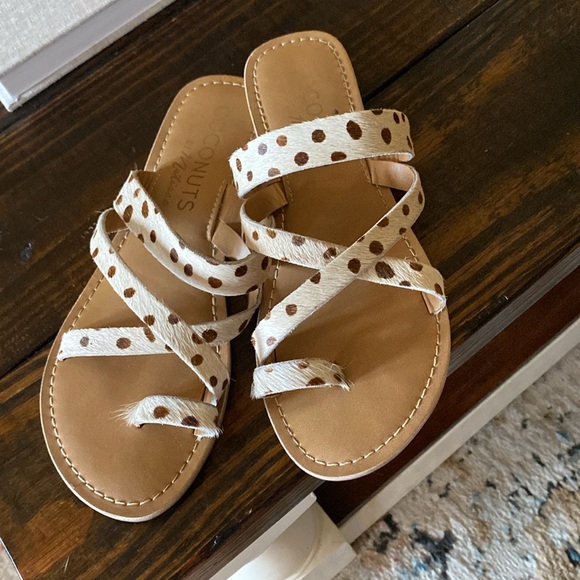 Size 7 gently worn Matisse sandals - Picture 2 of 3